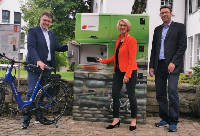 Einweihung E-Ladeschrank an der Teichsmühle